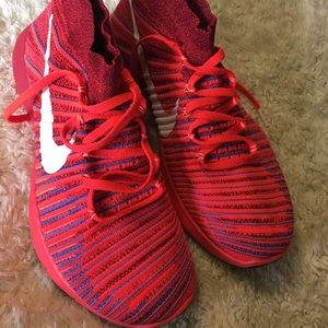 Nike free train force flyknit red size 9
